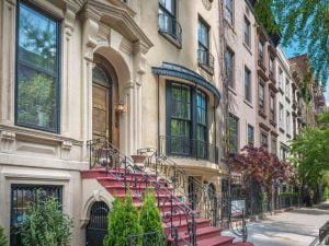 living in a townhouse pros cons nyc